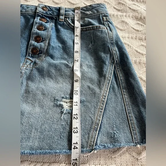 We The Free Distressed Denim Button-Up Skirt Women’s Size 28 - Picture 9 of 14